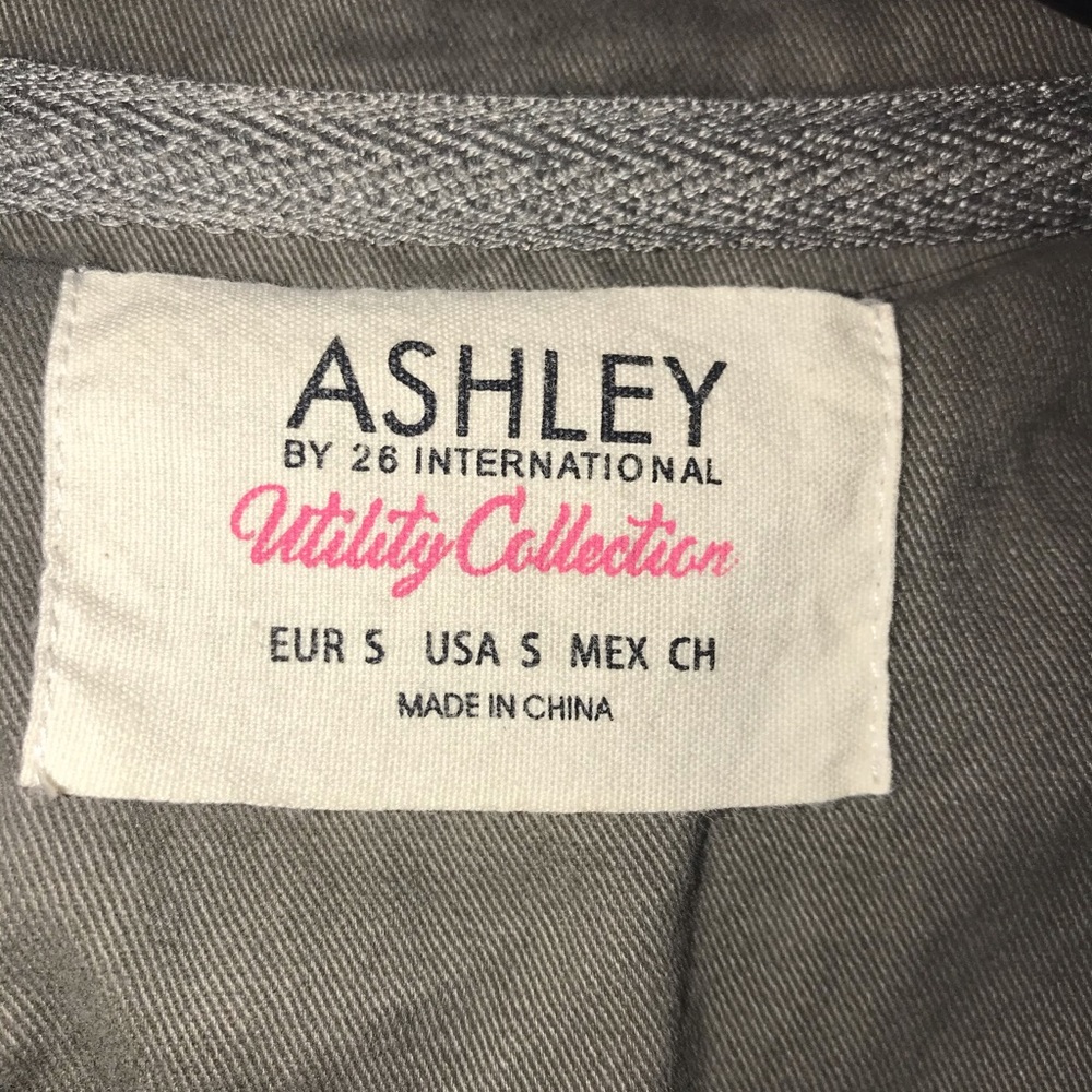 Target Brand Vest - Picture 2 of 2